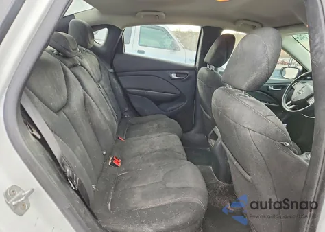 2013 Dodge Dart Sxt z USA, uszkodzony, nr VIN 1C3CDFBA1DD305178